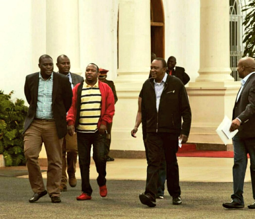 SakajaJohnson's tweet photo. We thank God and the people of Nairobi for the opportunity to serve. We promise. We will deliver. #MunguMbele #SiasaSafi #iamNairobi https://t.co/Fjdj5PLhfg