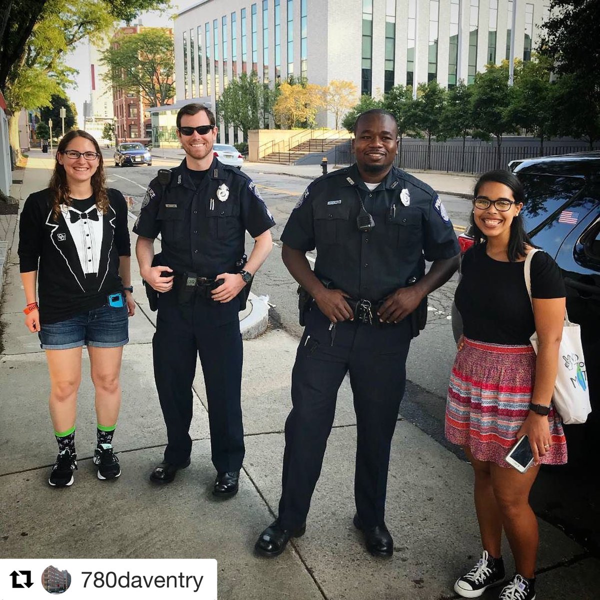 NU_HRL's tweet photo. #Repost NUPD constantly working with your RAs to provide a safe and secure community.
#NURA17 #FabDav #BucketListItem4 #Davmations https://t.co/N9M2hkIXJh