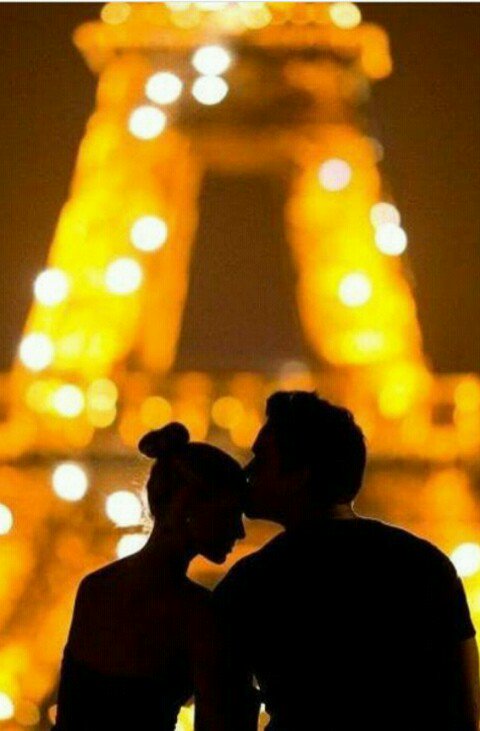 TorreEiffeI's tweet photo. Contigo todo es más bonito. 🗼💏❤🍀 https://t.co/yg7dDmSxCJ