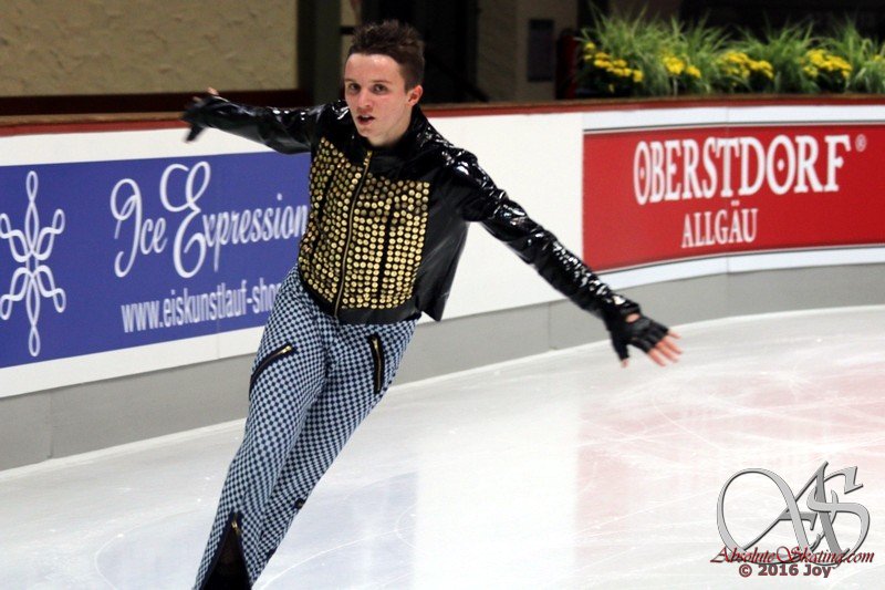 Challenger (5) - Nebelhorn Trophy 2017.  27 - 30 Sep 2017 Oberstdorf Germany  DHs048sXsAAn04h