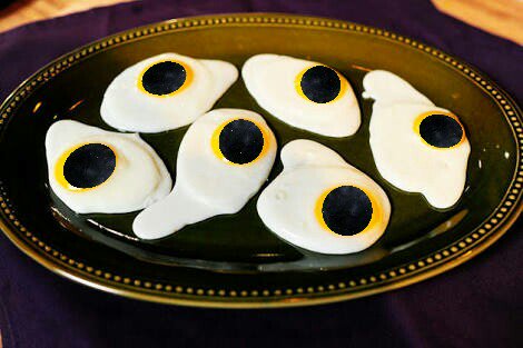 duumb's tweet image. these sunny side up eggs turned out much different from every other time