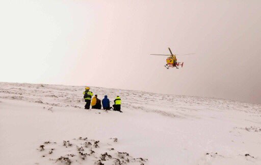 WestpacRSQTAS's tweet photo. Last search and rescue crew being picked up from Kitchen Hut st the Cradle Mountain training. Thanks Aj for the photo. https://t.co/nrcrv9xpzp