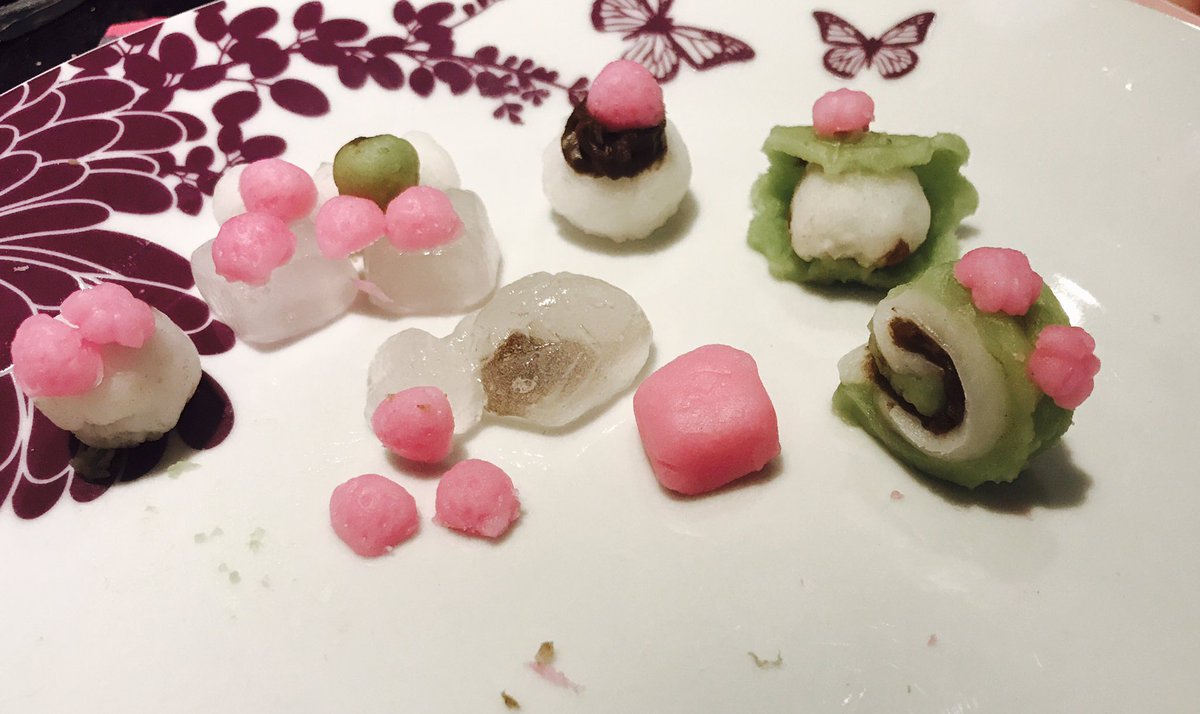 SparklyCuckoo's tweet photo. My younger son and I had fun making these tonight! #SweetDango #TokyoTreat https://t.co/PgrfwyEcdZ