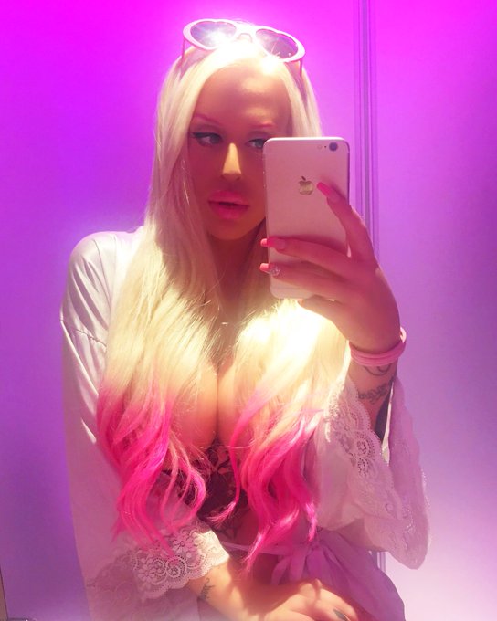 New bimbo baby girl hair ? https://t.co/8NyuXkHjdt