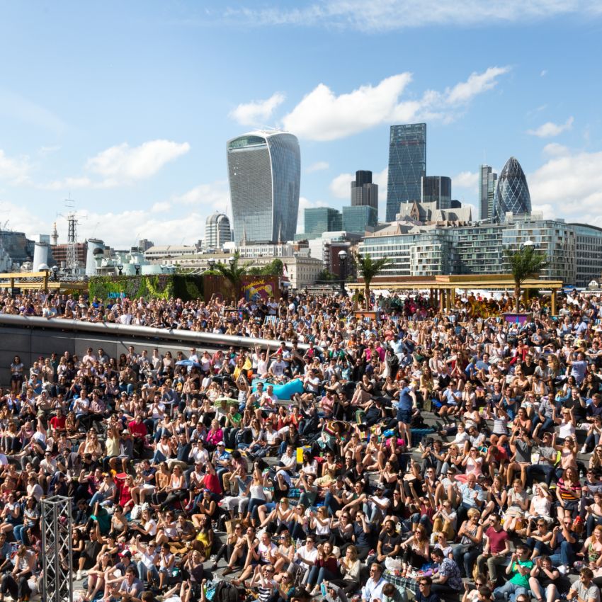 VictoryHouseLDN's tweet photo. Today is the #LondonBridgeSummerFestival! Head down to get your fill oaf music, sports & more! #LBCSummerfestival 📸:https://t.co/knb1W3UDdQ https://t.co/OT3TDf8vew