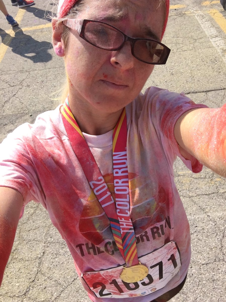 Sugahhbabe's tweet image. Completed #colorrun2017 ... can't wait til next year💕🎉🏅🏃🏼‍♀️ #happiest5k