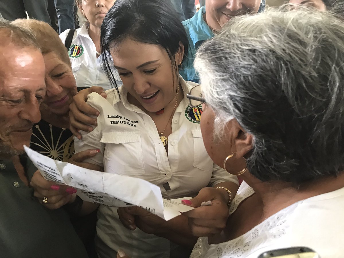 laidygomezf's tweet photo. Gracias mi Rubio por levantarte en la lucha de conquistar la democracia a través  del arma que tenemos: EL VOTO #ElTáchiraSeLevanta https://t.co/5Z4Y2Uge2N