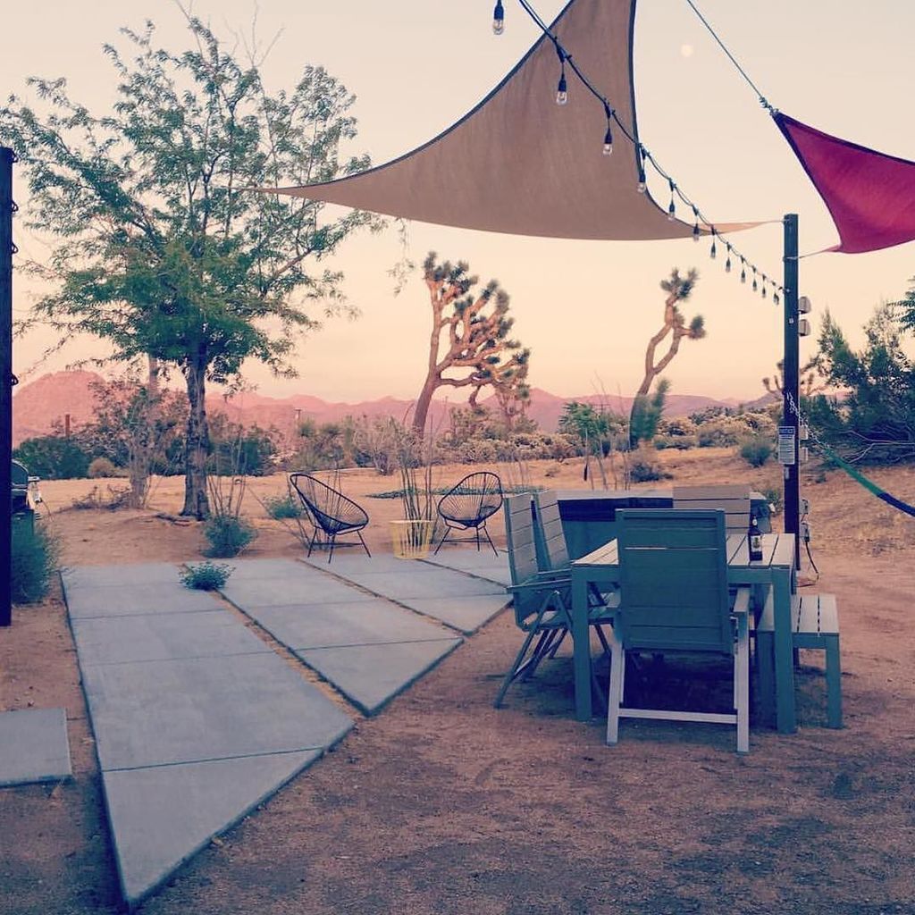 Opium hour @beavertailjoshuatree I love how the 🔻 patio turned out ift.tt/2wtKaWf