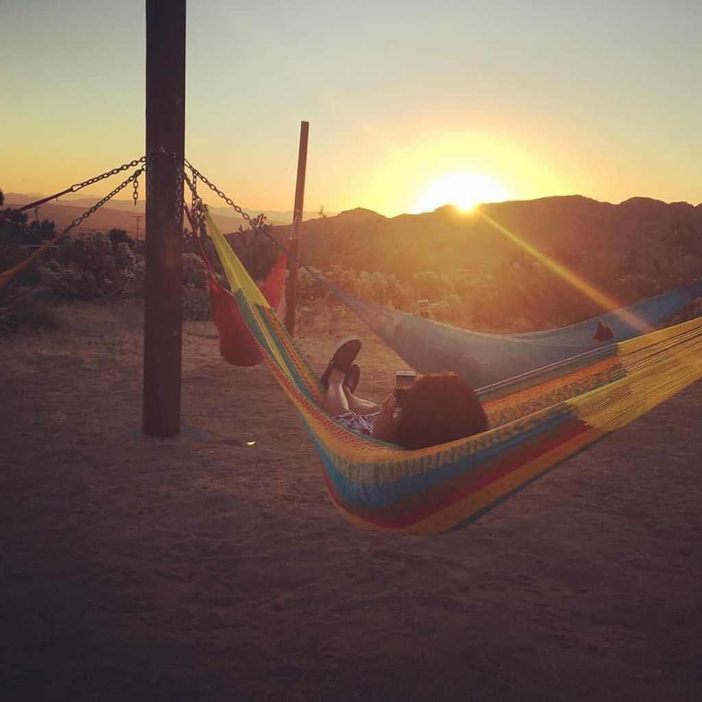 ☀️Sunrise at the ☀️#hammockcircleoflove @spiritwindjoshuatree ift.tt/2wtW2Yl