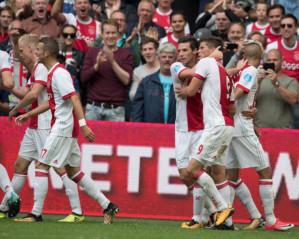 KJ_Huntelaar's tweet photo. Great weekend! @AFCAjax ✔️ @s04 ✔️ ⚽️✔️ #ajagro https://t.co/v3KRyV6Pfa