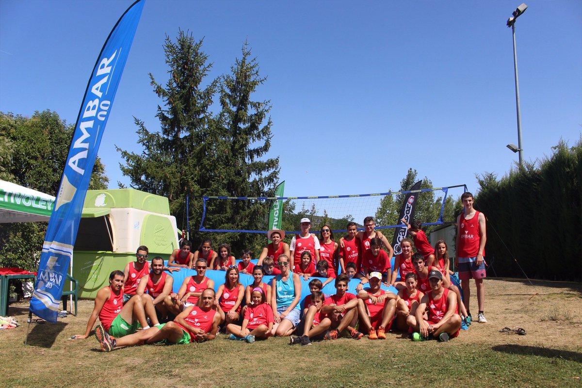 MultiVoley's tweet photo. El Open IV Open @PyreneSport de #Jaca dejó grandes momentos e imágenes. Os dejamos una selección de fotos del torneo. #Multivoley2017 https://t.co/O21cvBCEBK