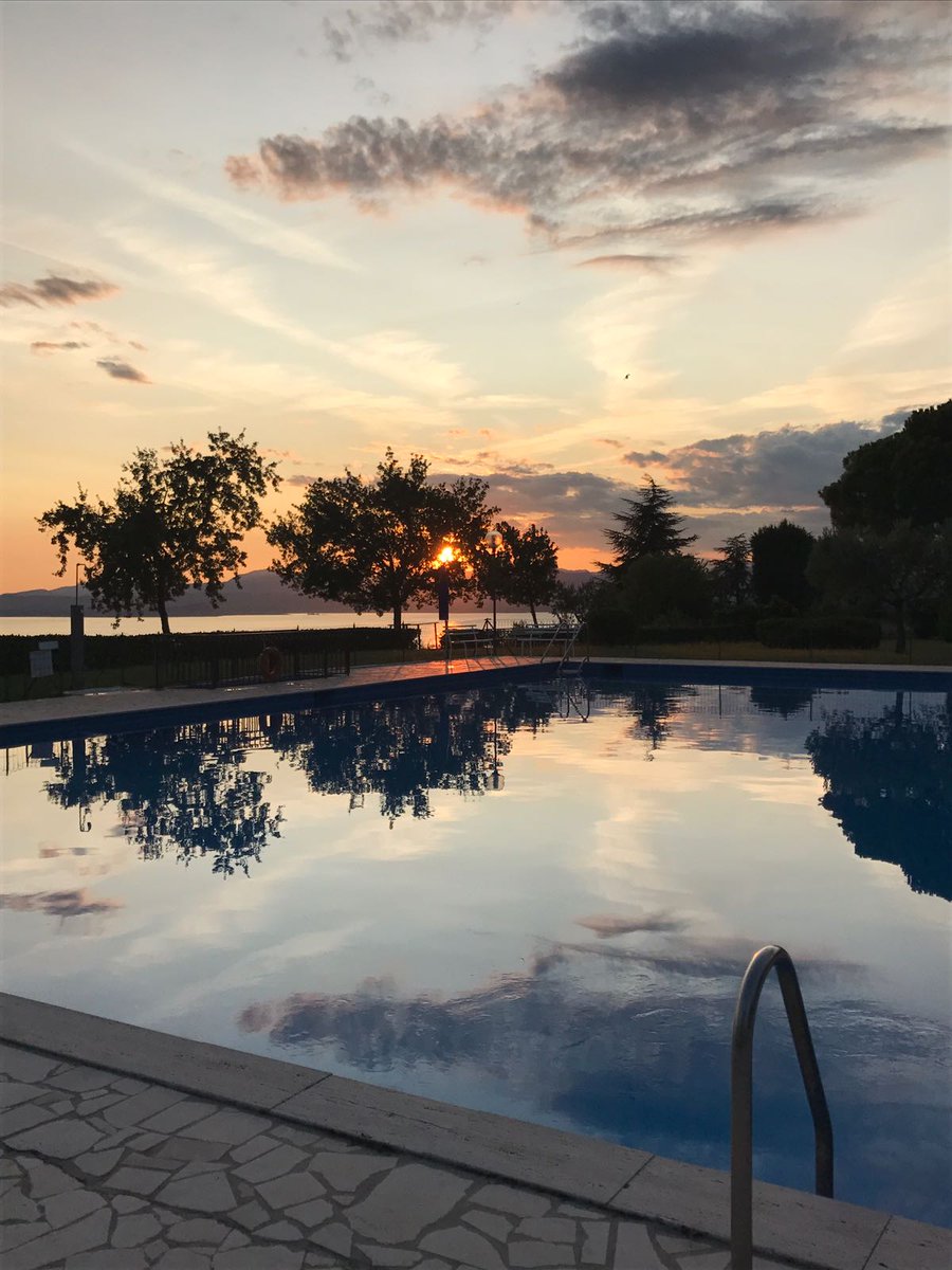 AngeMazzi's tweet photo. Il mio #buenretiro #cavaion #detox #garda https://t.co/vAcaJITBlz