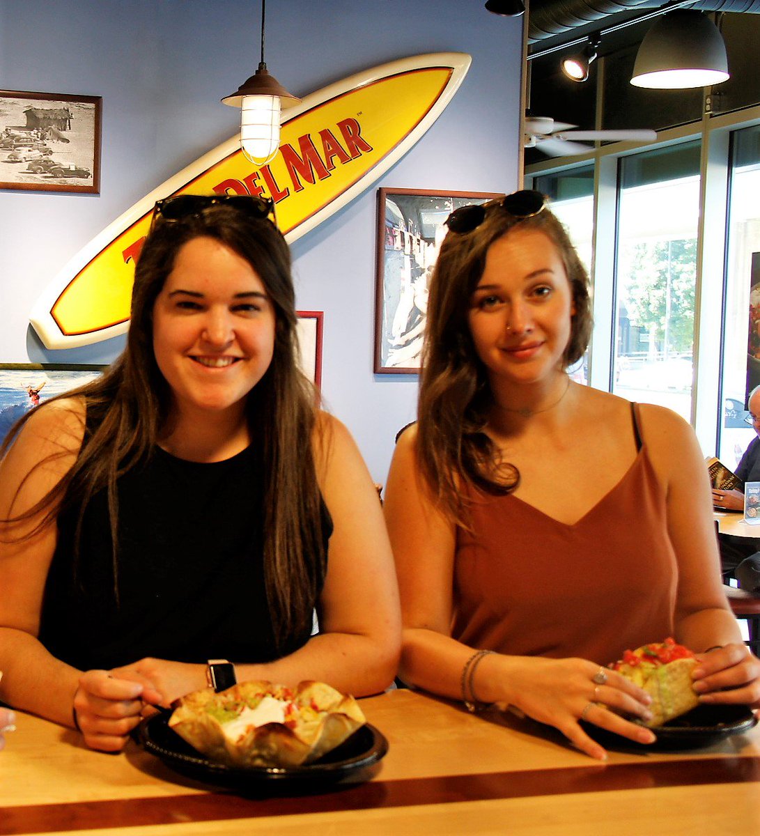 Sundays were made for good food and good friends. C,mon by! #TacoDelMar