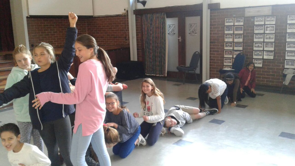Edu_Cape's tweet photo. #ssf17 prepare for performances in Durban, with @ChelseaPrep  they will be doing #MidsummerNight'sDream #ShakespeareSunday https://t.co/v4TLFUcfrF