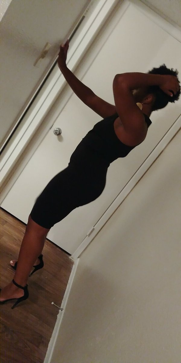 TheQueenZ_28's tweet photo. Me just Groovin' #QuickStepOut #FreakumDress #StraightFromTheBackOfTheCloset https://t.co/TXIMKWkCsE