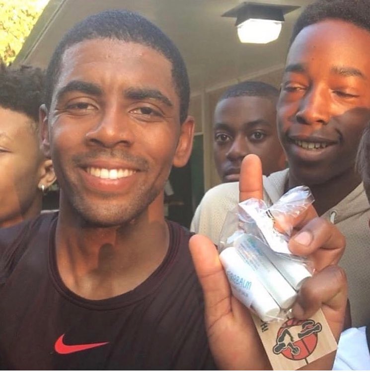 kyrie no beard