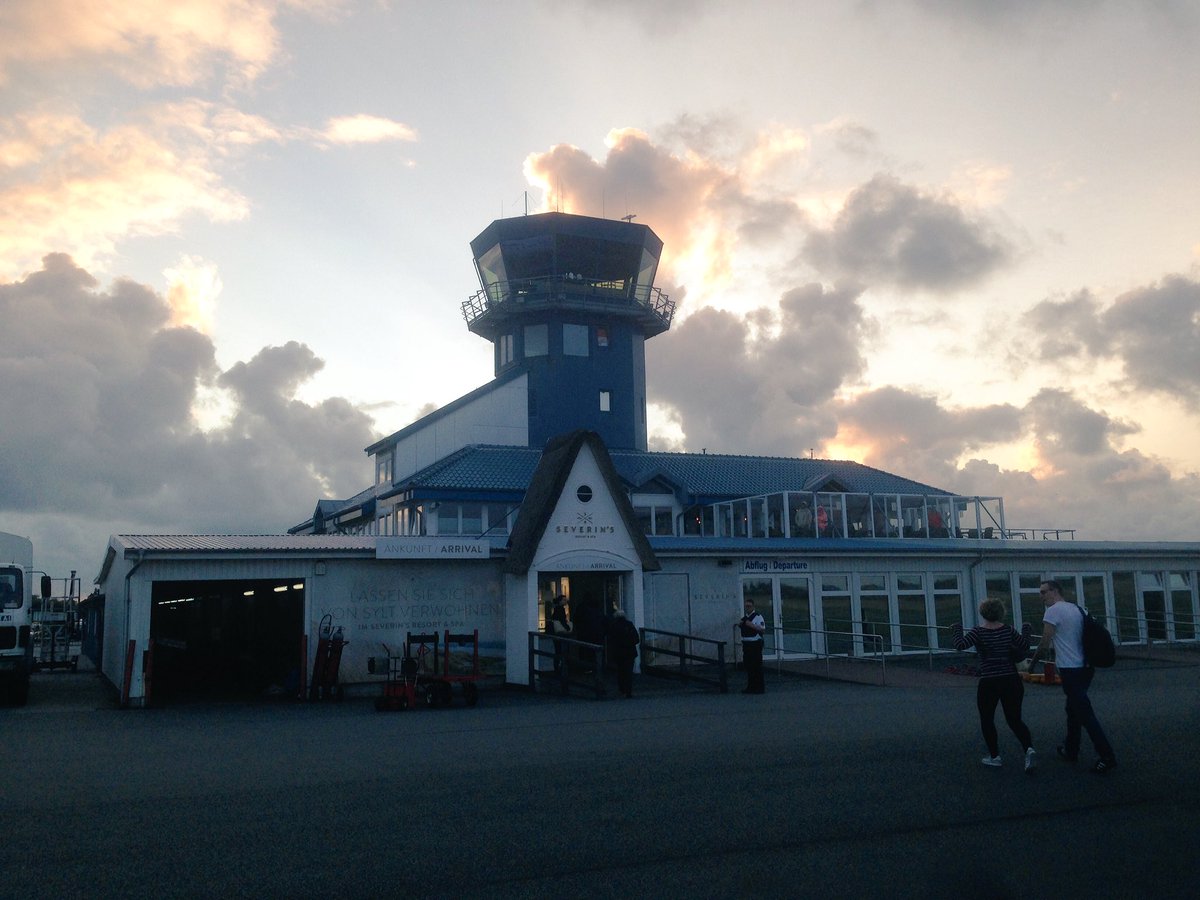 Der Flughafen auf Sylt. Zu niedlich, vor allem wenn man grade aus Frankfurt kommt.