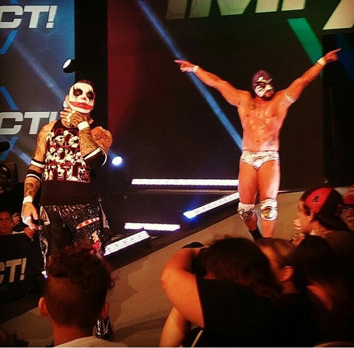 656Fans's tweet photo. #NoanoaohlalaStyle  
Sin duda una buena pareja que pondrá en ALTO la @luchalibreaaa MEXICANA! 
@hijodelfantasma https://t.co/UPQTcTSIyz