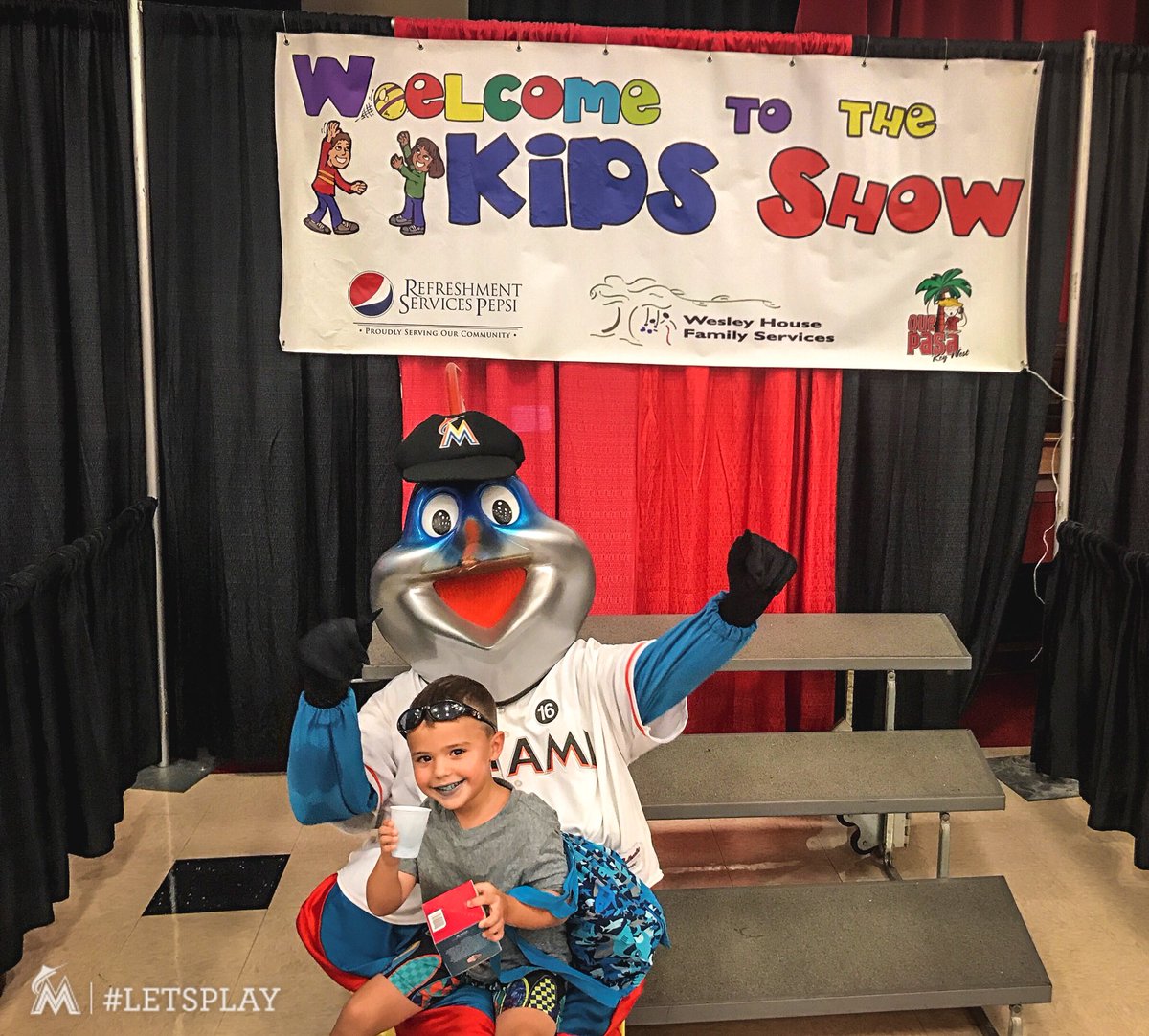 BillyTheMarlin's tweet photo. Made some new friends this weekend at the Key West Annual Kids Show! 😃 #LetsPlay https://t.co/p9IGZz1dOf