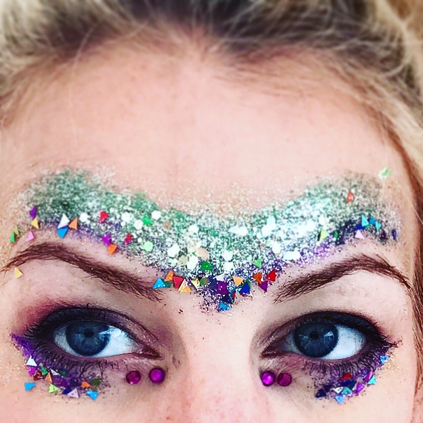 Starry_Eyed_17's tweet photo. Playing with our new #Glitter from @dustanddance #Bestival range! #DiscoThrowback #StarryEyed https://t.co/LZz4uaMrrO