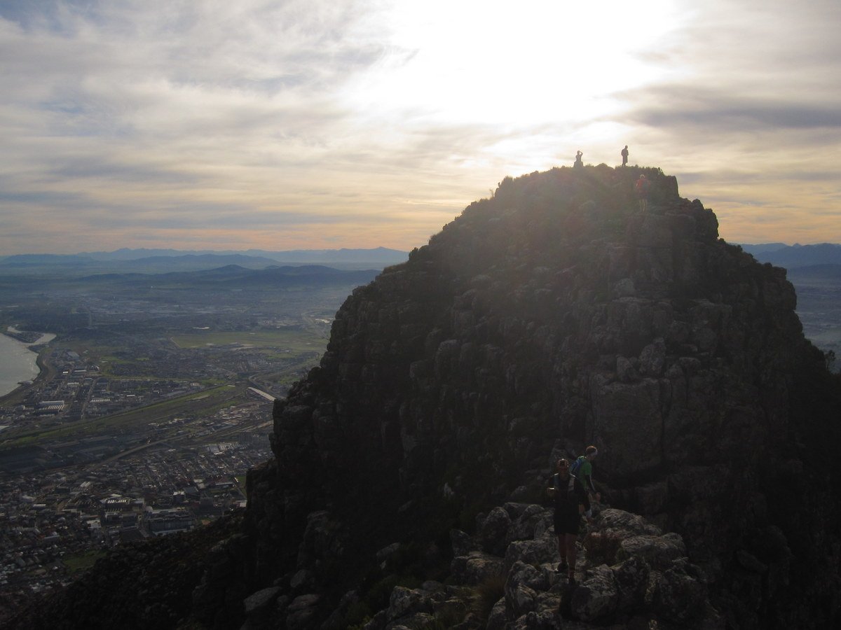 jnroux's tweet image. Epic adventure over Devil's Peak and Table Mountain... #extremejogging #adventure #3stooges Blog post: goo.gl/i8fUW6