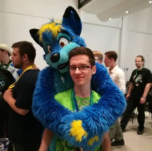 dickerchen222's tweet photo. Ein neues Foto :D 
I freu mi ja so XD 
Danke danke danke das du es ausgehalten hast mit mir XD @MathWufky https://t.co/BmAyYcTz0C