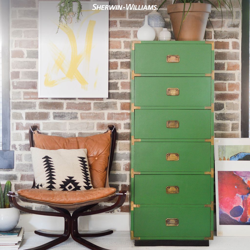 SherwinWilliams's tweet photo. When it comes to small DIY projects, Sue says a little paint can go a long way. #ColorConfessions https://t.co/5aPRynhltf