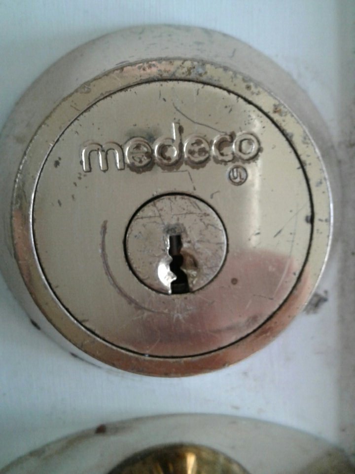 NorthlandLock's tweet photo. Medeco deadbolts. solid brass high security locks that are virtually pick proof, their new locks are beautiful  #medeco #minnesota #locks https://t.co/o7hbJDsZX9