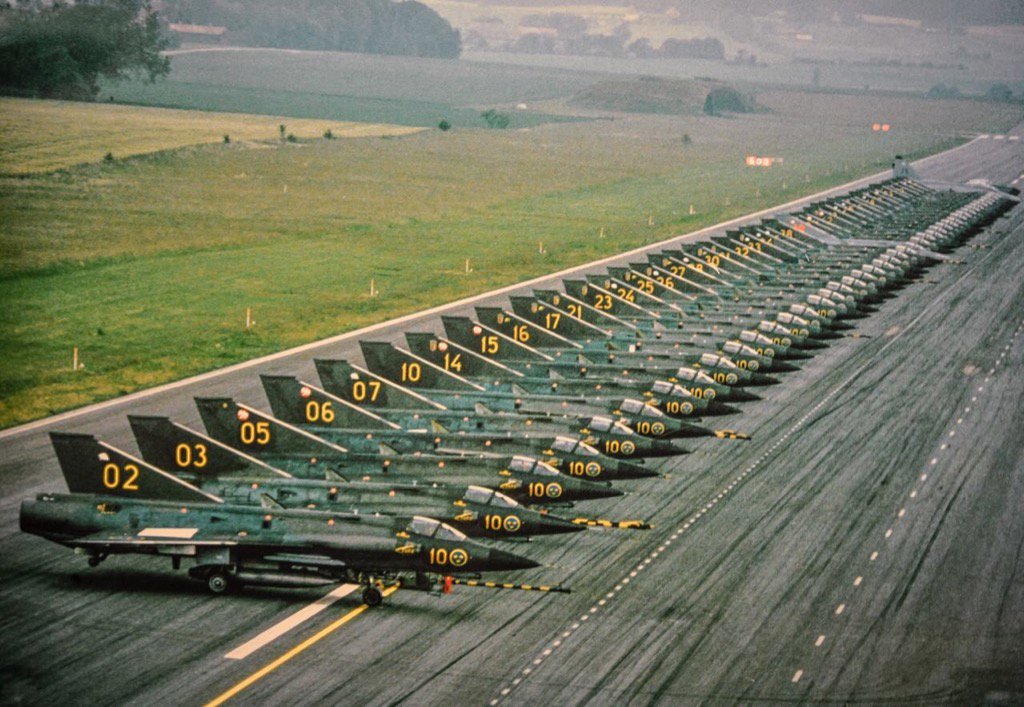 carlbildt tweet picture