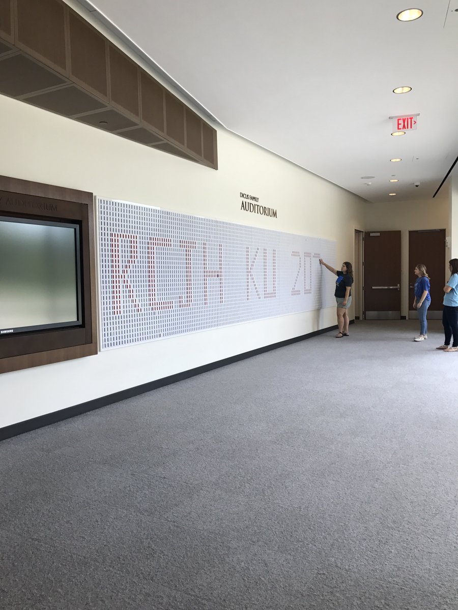 The <a href="/KUbschool/">KU Business</a> ambassadors are preparing Cap Fed for the Academic Welcome! #hawkweek #rcjh