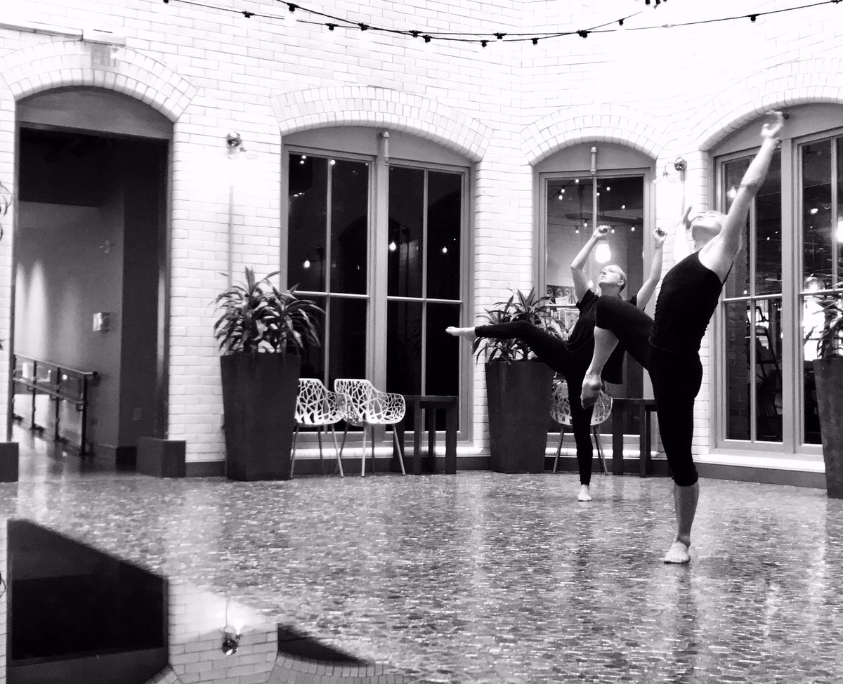 UrbanityDance's tweet photo. Urbanity company dancers, Brenna + Haley, perform in the beautiful atrium of @ResidenceInn @FortPointChan #FortPointFest #ArtsMatter https://t.co/wXLD8IxGqV