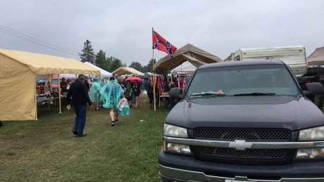 CBCNB's tweet photo. Man asked to stop flying Confederate flag at Sussex Flea Market: https://t.co/PJgZXVxT3Z https://t.co/cnGYcIn2g0