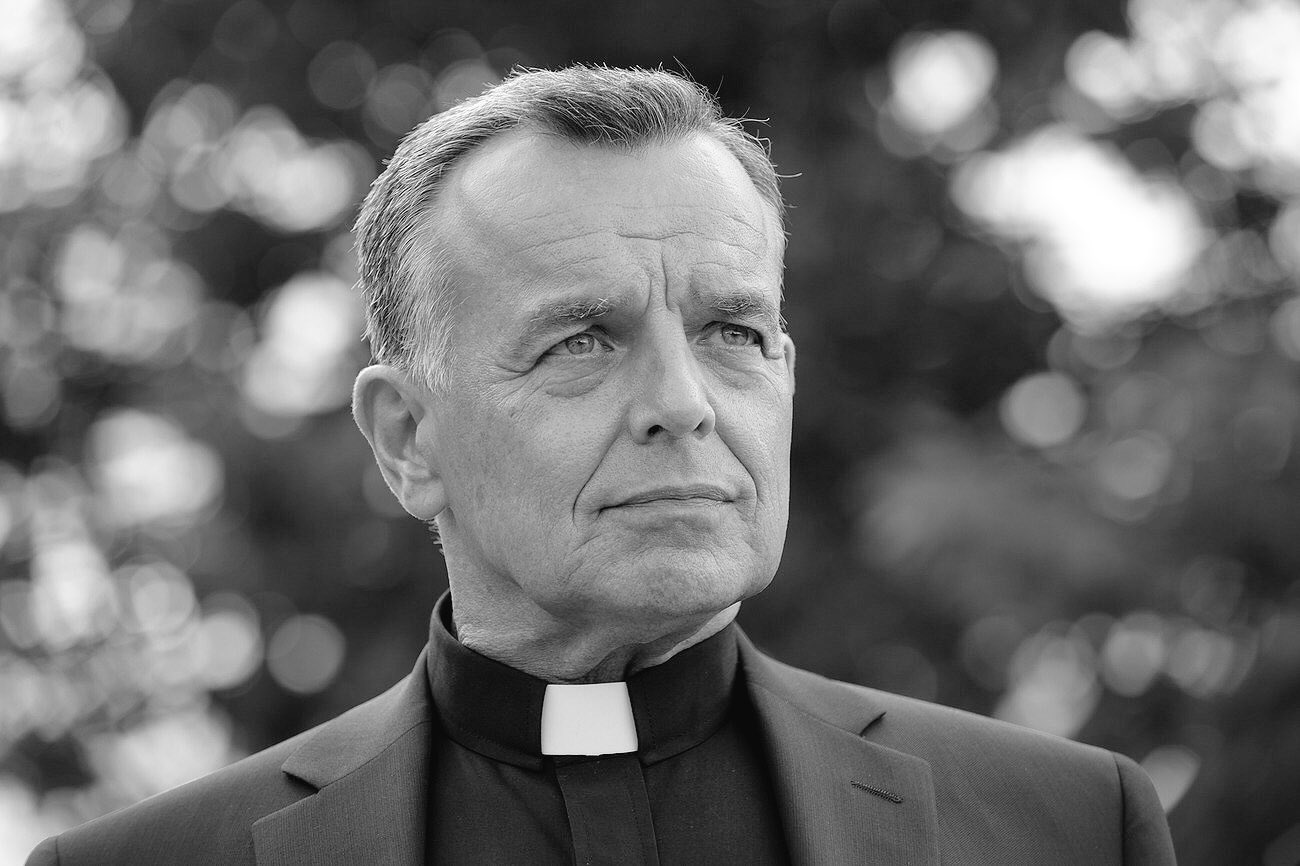    We wish a very happy birthday to Ray Wise! ¡Feliz cumpleaños 