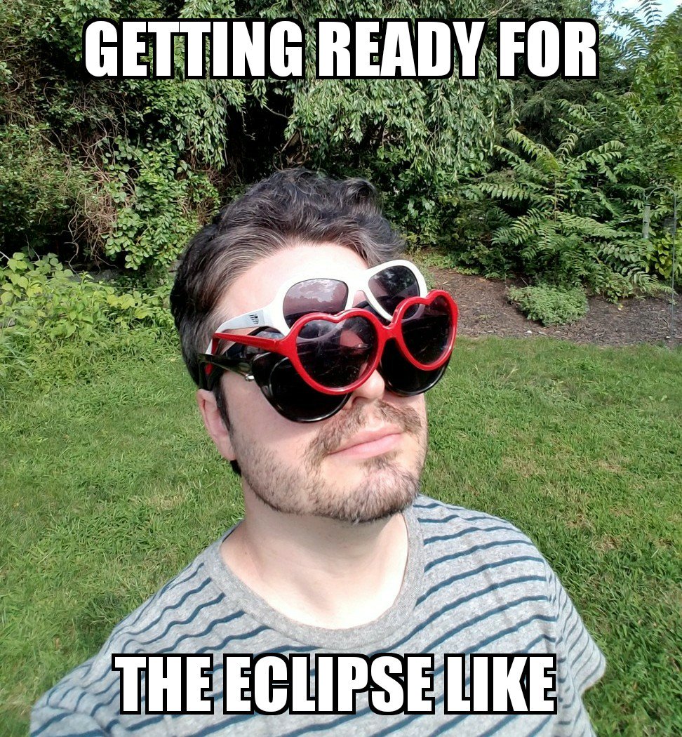 markmartuccipho's tweet photo. #eclipse #Eclipse2017 #EclipseGlasses #eclipsememe #meme https://t.co/RrE9GtqRxb