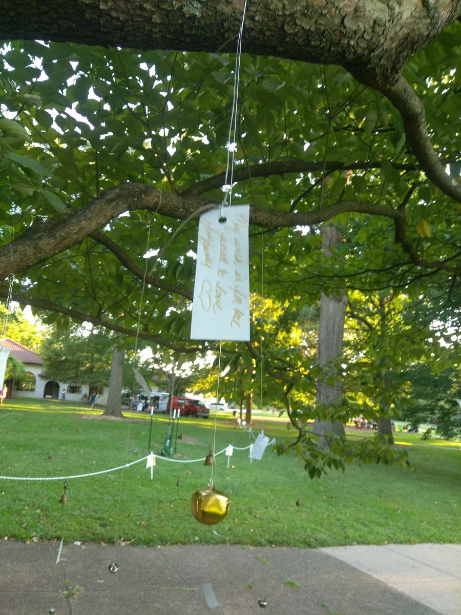 LoveAuset's tweet image. Swinging with Sunsets...ringing bells and chilling with lions #LOVE #MusicalUnity #CentralParkKY