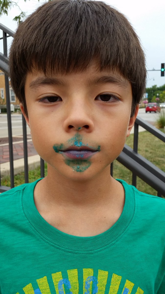 VB_Tweeter's tweet image. Ice cream Rorschach test.