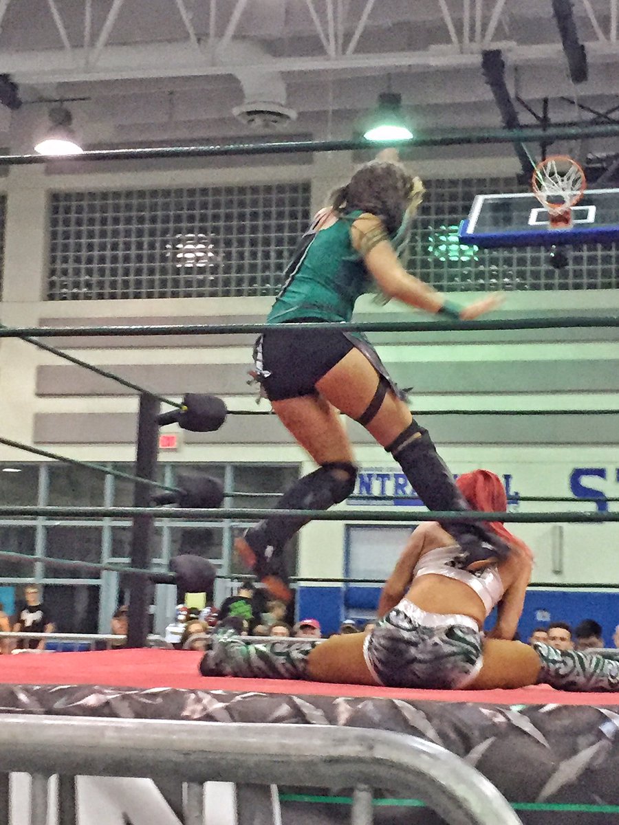 TheMillsRevival's tweet photo. @Samazing73 v @TheAriaBlake #Ronin16 @RONINpw https://t.co/p9VlDL7hZT