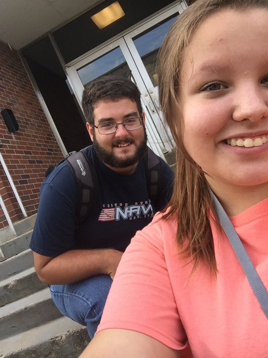 Pic with a member of the thundering herd, one of my best friends from high school! 💚 <a href="/marshallu/">Marshall University</a> #wow #marshall2021 #uni100111