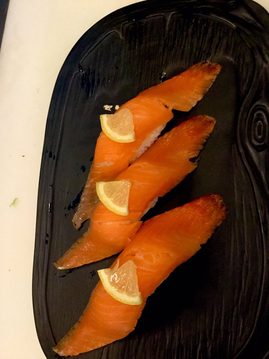 VerywellSeido's tweet photo. Smoked salmon sushi 

https://t.co/M23pb9HxFa
