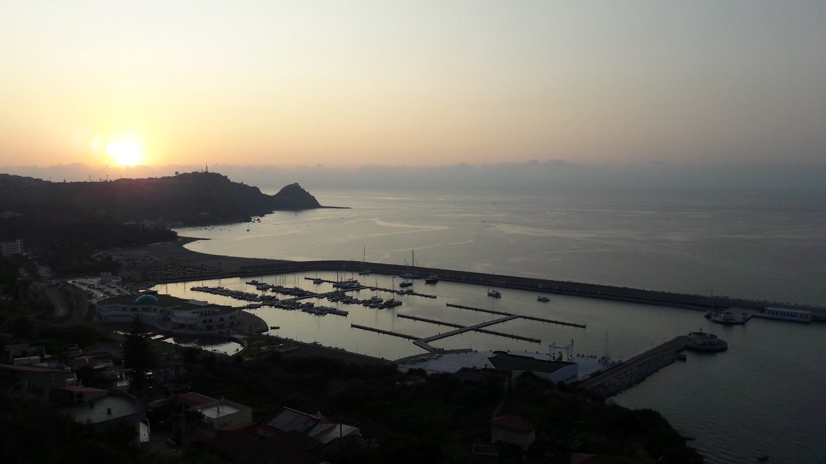 fra79Nopadania's tweet photo. Beautiful Sunset #capod'orlandoMessina @VisitSicilyOP @WonSicily https://t.co/feiqrZILZQ