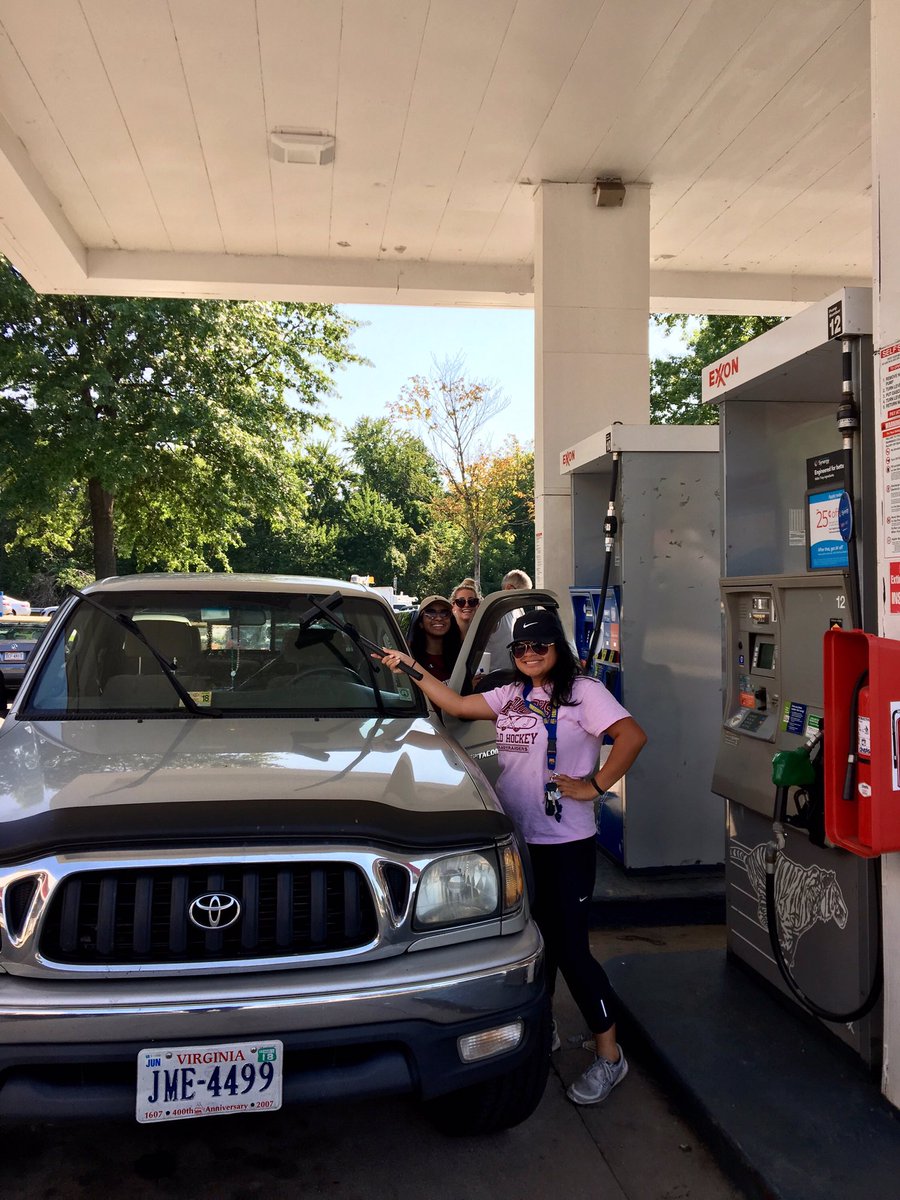 SJfieldhockey's tweet photo. Awesome job to the lady raiders field hockey team for raising $930.17 at our gas and glass fundraiser!!!!! ❤️🏑💛 #GORAIDERNATION https://t.co/EnMn8Dwn2f