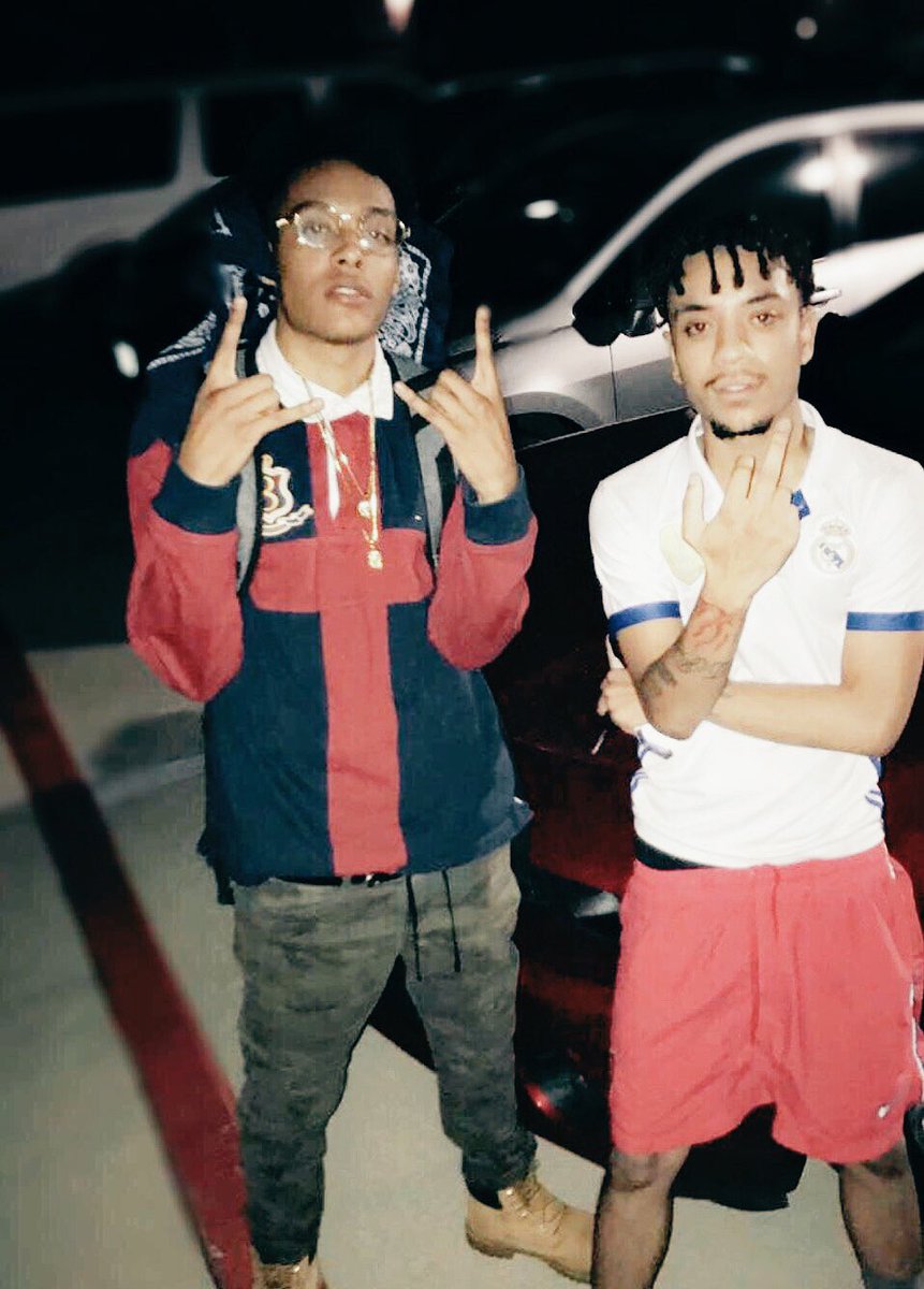 900_mazi's tweet photo. @BELDONDIDTHAT one of the hardest working young niggas outta Texas go fuck wit bro he Crazy on them keys.🔥 #ProducerAppreciation https://t.co/wry8WnpVSO