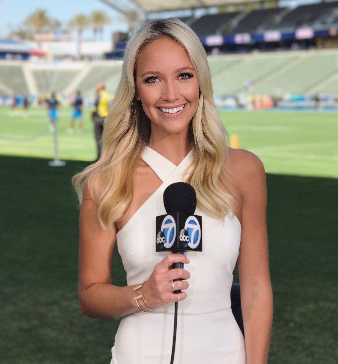 Ashley Brewer’s (ABC 7) Wiki, Husband, Salary, Measurements