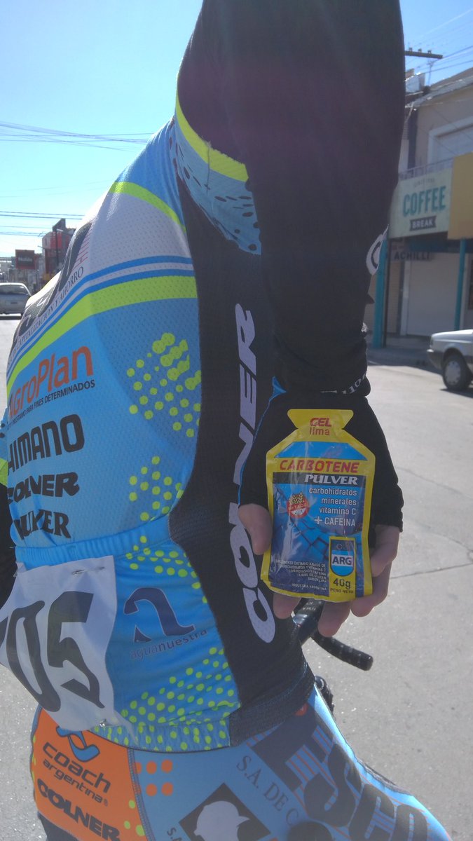 EspindolaSan's tweet photo. Una de hoy en el #GPRioTercero cargando la zona antes de la segunda etapa siempre acompañados de @alimentospulver @CascosNaranjas1 https://t.co/e4HkkWBQQ5