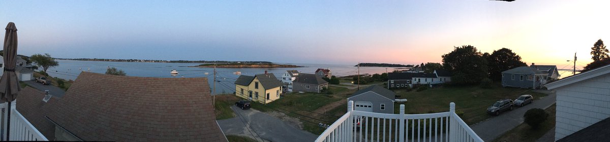 dcbellah's tweet photo. Our view for the next few days. #blessed #amazing #freshlobster #Maine https://t.co/skl1tN1PEz