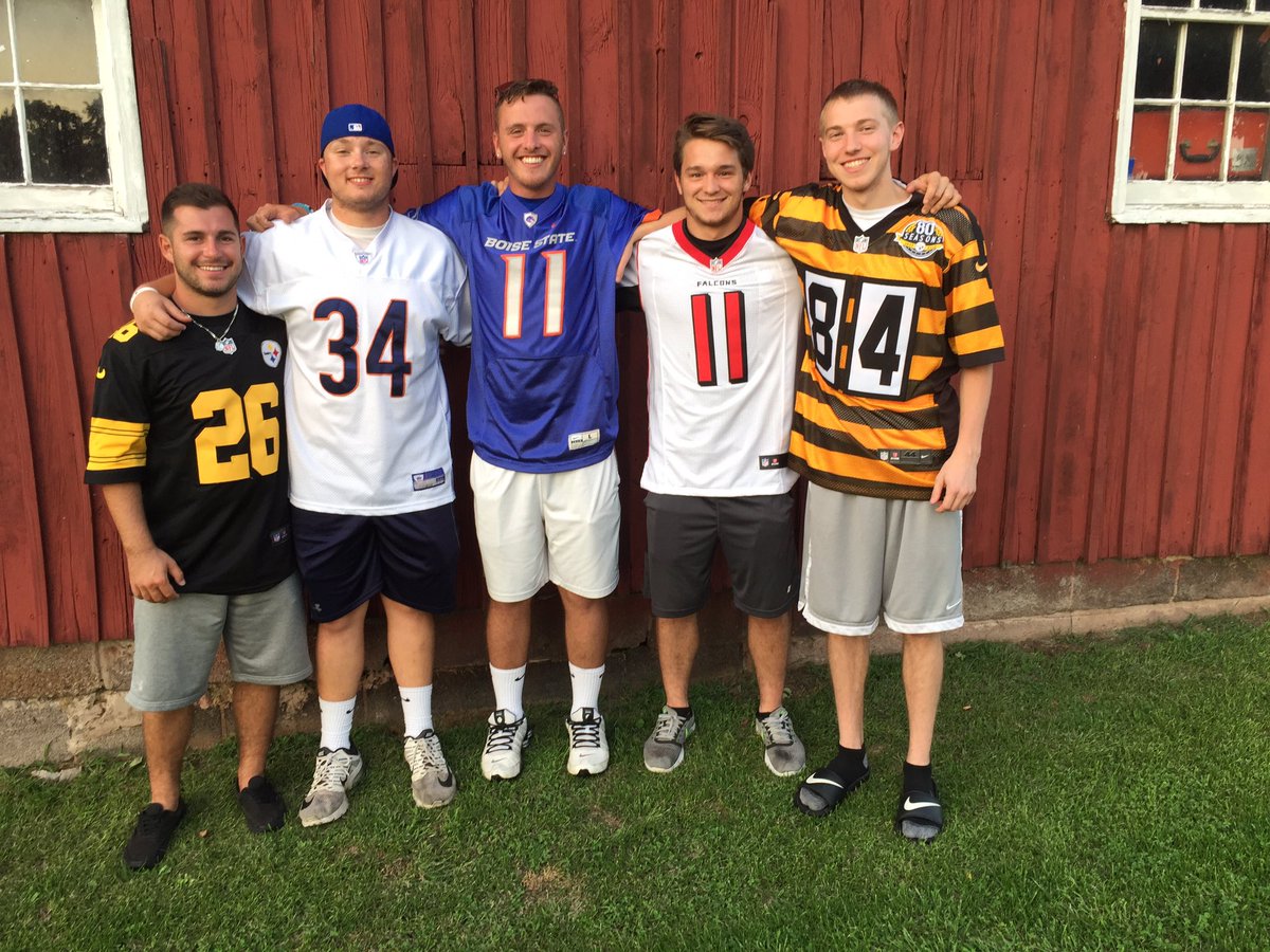 HootFootball's tweet photo. Fantasy draft still went strong, even with only 5 of us from the league being able to show up in person 🏈 @jtrent27 https://t.co/EBuXLJrVXU