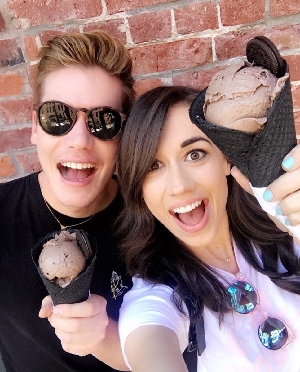 teamchomp_'s tweet photo. Miranda Eats 🙏🏿🙏🏿🙏🏿😛
Thanks for rolling through @ColleenB123 + @Korsoto and sharing this lit photo! https://t.co/GGjNS2RsYk