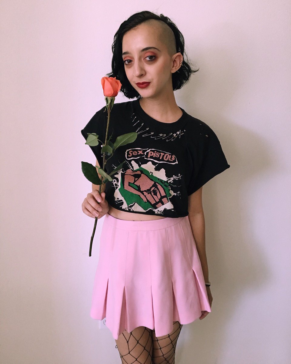 GabyHerstik's tweet photo. It me🥀 #eclipsequeen https://t.co/7Fl19EP0M6