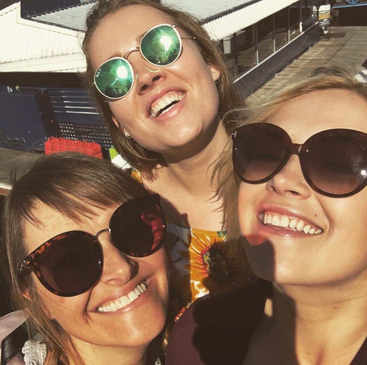 dailyejt's tweet photo. 📸 || "It's niece o'clock in Vancouver!!" (via tedhead on IG) https://t.co/JWySNhA38V