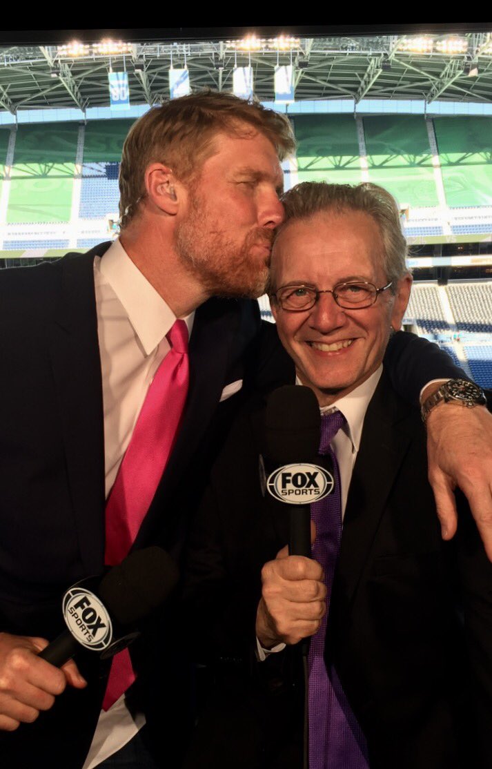 Alexi Lalas On Twitter Did You Get To Kiss A U S Broadcasting Legend Today I Did Join Me Jp Dellacamera And Katie Witham For Seavmin 9 30 Pm Et Fs1 Https T Co G0dk3dd3jp
